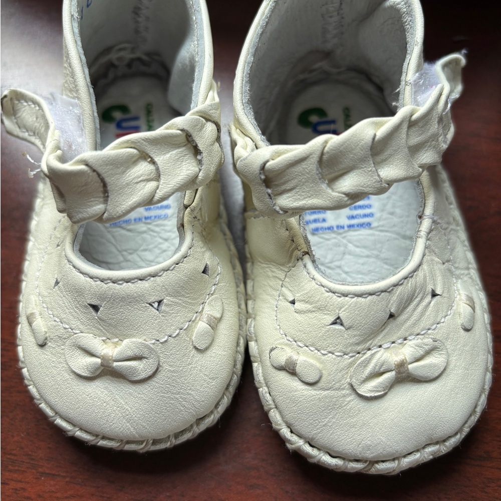 Cream Kids Shoes made of leather
